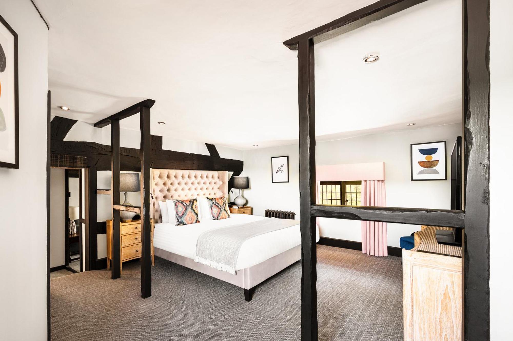 Voco Lythe Hill Hotel & Spa By Ihg Haslemere Exterior foto